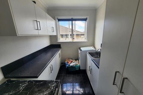 Photo of property in 581 Queen Street East, Levin, 5510