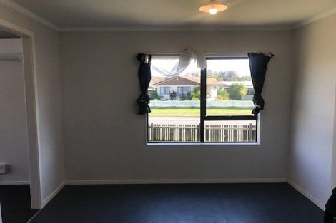 Photo of property in 2/141 Windermere Drive, Poike, Tauranga, 3112