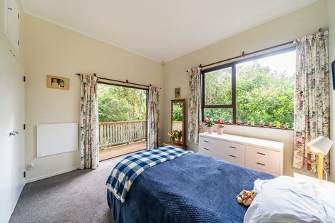 Photo of property in 42 Allington Road, Karori, Wellington, 6012