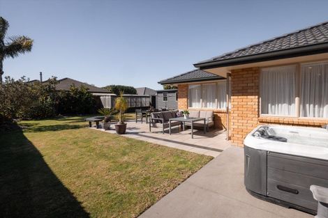 Photo of property in 619 Gloucester Road, Papamoa Beach, Papamoa, 3118
