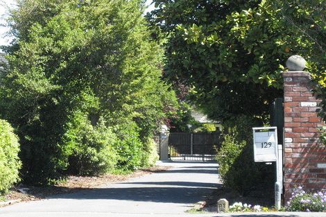 Photo of property in 129 Memorial Avenue, Burnside, Christchurch, 8053