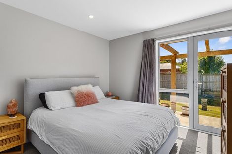 Photo of property in 2 Stonebridge Lane, Oxford, 7430