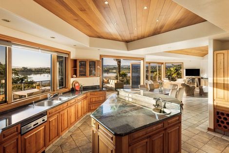 Photo of property in 20 Tinopai Drive, Omokoroa, 3114