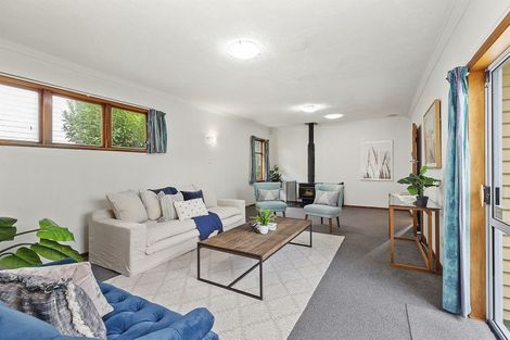 Photo of property in 15 Woodstock Terrace, Tawa, Wellington, 5028
