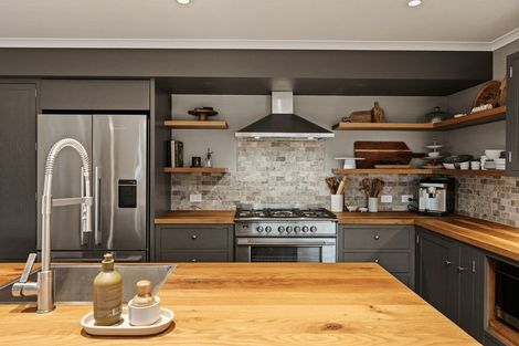 Photo of property in 26 Valley View, Bethlehem, Tauranga, 3110