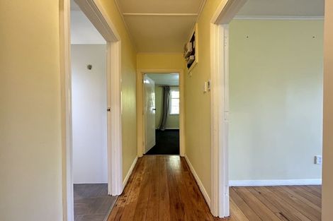 Photo of property in 35 Attlee Crescent, Bryndwr, Christchurch, 8053