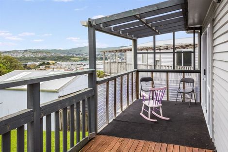 Photo of property in 18 Waiho Terrace, Elsdon, Porirua, 5022