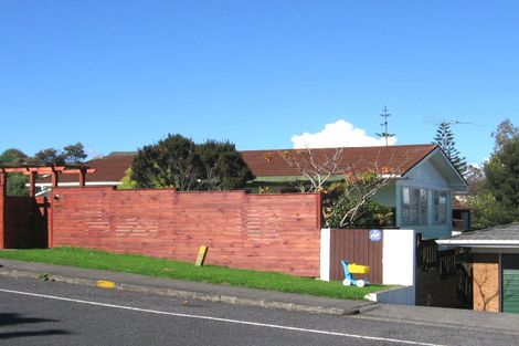 Photo of property in 139 Hutchinsons Road, Bucklands Beach, Auckland, 2014