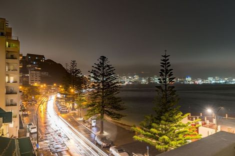 Photo of property in 2/246 Oriental Parade, Oriental Bay, Wellington, 6011