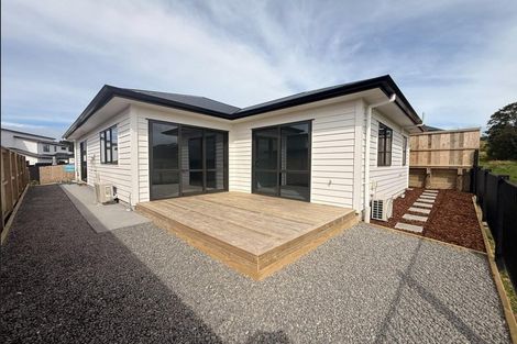 Photo of property in 50 Whakairo Crescent, Gulf Harbour, Whangaparaoa, 0930