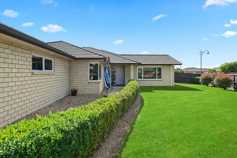 Photo of property in 1 Whitney Place, Rototuna North, Hamilton, 3210