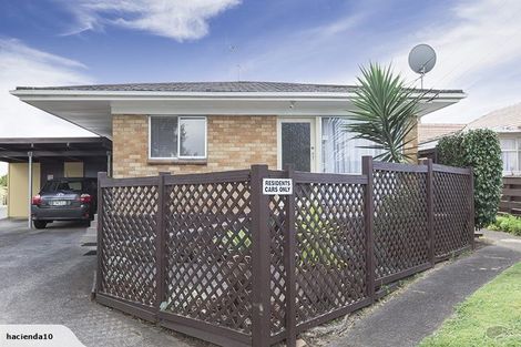 Photo of property in 1/4 Panorama Road, Mount Wellington, Auckland, 1060