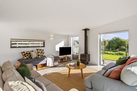 Photo of property in 41 Marram Way, Peka Peka, Waikanae, 5391