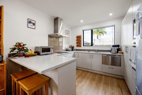 Photo of property in 51 Shrule Place, Huntington, Hamilton, 3210