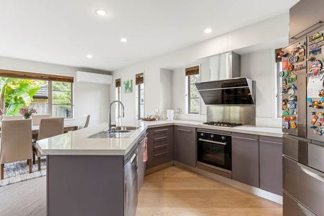 Photo of property in 5 George Deane Place, Greenhithe, Auckland, 0632