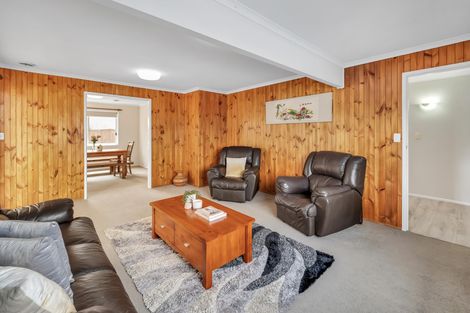 Photo of property in 129 Botany Road, Botany Downs, Auckland, 2010