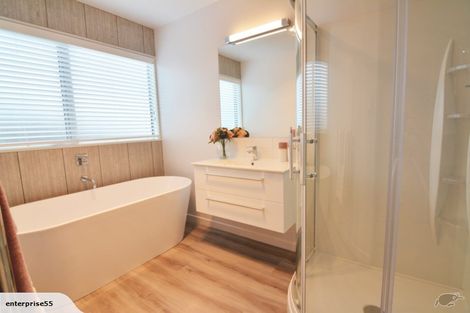 Photo of property in 32 Kingsbridge West, Burwood, Christchurch, 8083