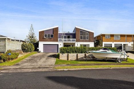 Photo of property in 20 Tiverton Crescent, Whalers Gate, New Plymouth, 4310