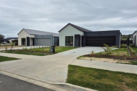 Photo of property in 64 Mataikokako Loop, Kawakawa Bay, 2585