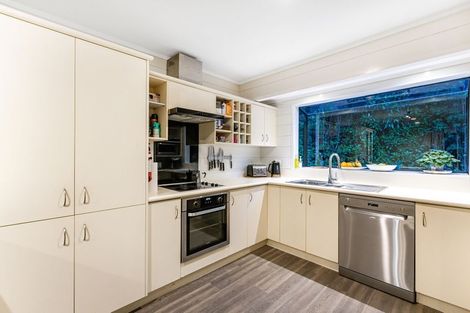 Photo of property in 4 Joseph Banks Drive, Whitby, Porirua, 5024