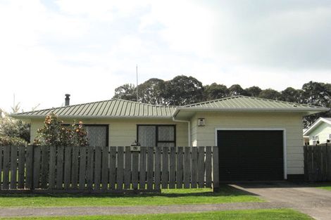 Photo of property in 43 Matthew Place, Kawaha Point, Rotorua, 3010