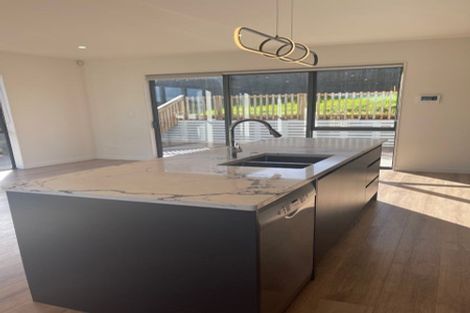 Photo of property in 4 Celestial Crescent, Orewa, 0931