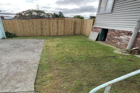 Photo of property in 32a Toru Street, Te Atatu Peninsula, Auckland, 0610