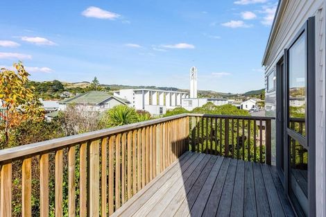 Photo of property in 10a Rewa Terrace, Tawa, Wellington, 5028