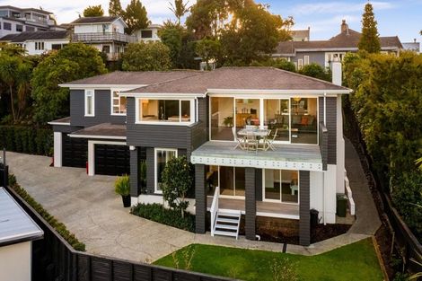 Photo of property in 37 Eastcliffe Road, Castor Bay, Auckland, 0620