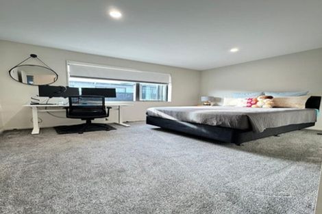 Photo of property in 8 Pakaraka Drive, Papakura, 2110