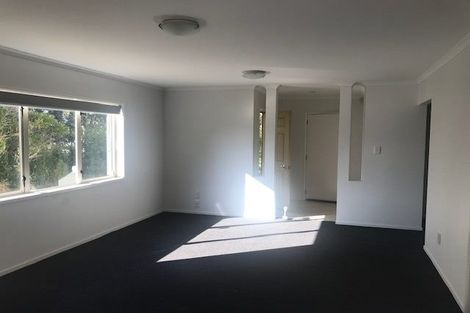 Photo of property in 18 Stolford Crescent, New Lynn, Auckland, 0600