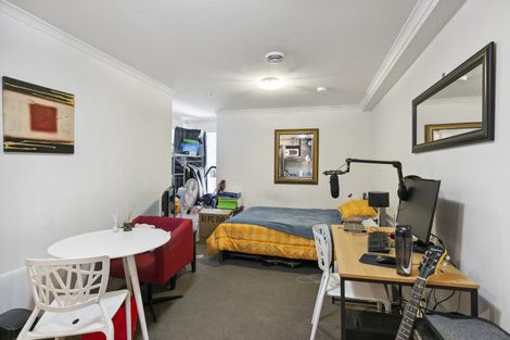 Photo of property in Monvie Apartments, 209/15 Holland Street, Te Aro, Wellington, 6011