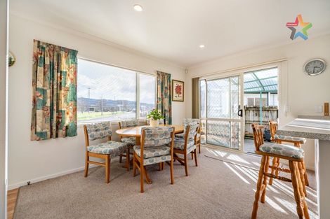 Photo of property in 10 Woodland Mews, Wainuiomata, Lower Hutt, 5014