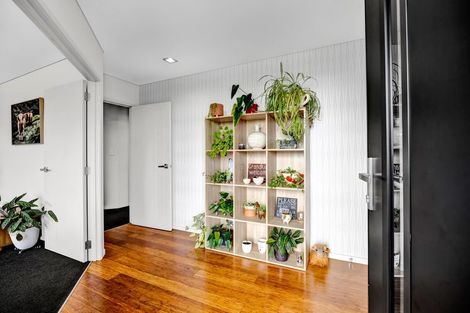 Photo of property in 7 Reremoana Close, Hawera, 4610