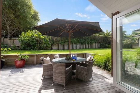 Photo of property in 59 Lonely Road, Fairview Heights, Auckland, 0632