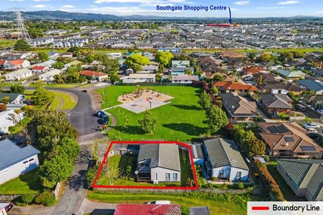 Photo of property in 1/16 Clarice Place, Takanini, 2112