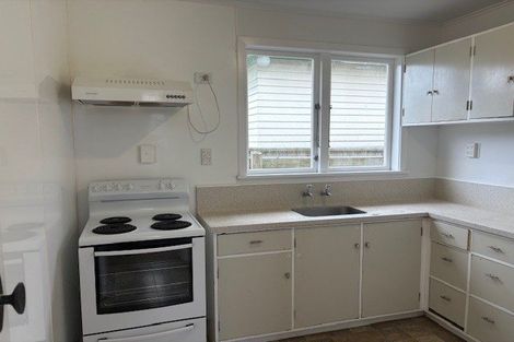 Photo of property in 227 The Parade, Island Bay, Wellington, 6023