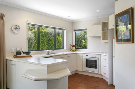 Photo of property in 30 Fairview Terrace, Waipahihi, Taupo, 3330