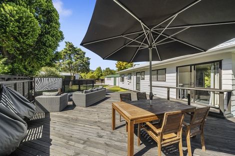 Photo of property in 17a Wairere Grove, Paraparaumu, 5032