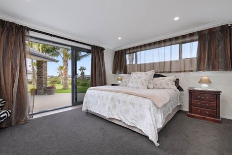 Photo of property in 10 Sophora Place, Papamoa Beach, Papamoa, 3118
