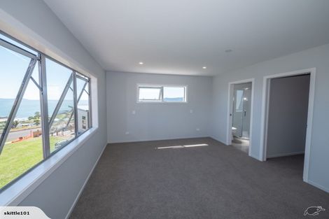 Photo of property in 3 Sunrise Place, Cable Bay, 0420