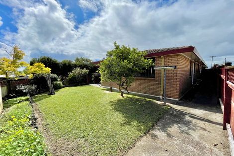 Photo of property in 2/1345 Dominion Extension, Mount Roskill, Auckland, 1041