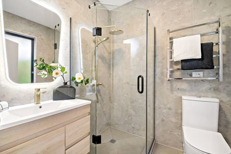 Photo of property in 26b Gulf Harbour Drive, Gulf Harbour, Whangaparaoa, 0930