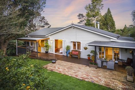 Photo of property in 324 Titirangi Road, Titirangi, Auckland, 0604