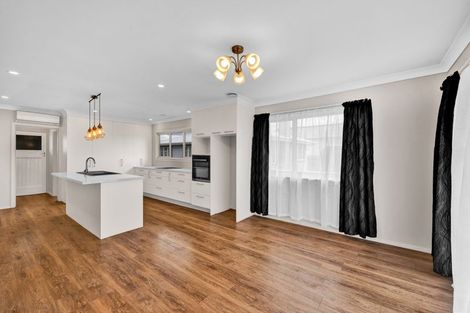 Photo of property in 18 Grey Street, Hawera, 4610