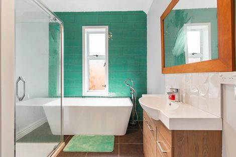 Photo of property in 219 North Street, West End, Timaru, 7910