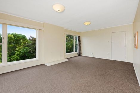 Photo of property in 46 Miles Crescent, Newlands, Wellington, 6037