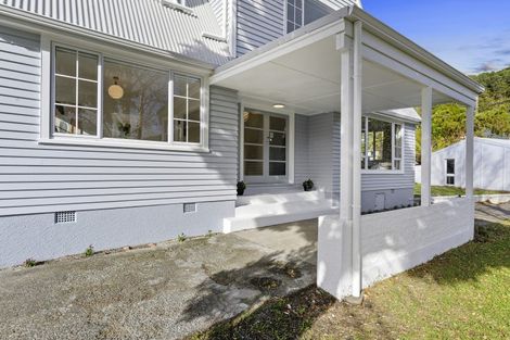 Photo of property in 117 Horoeka Street, Stokes Valley, Lower Hutt, 5019
