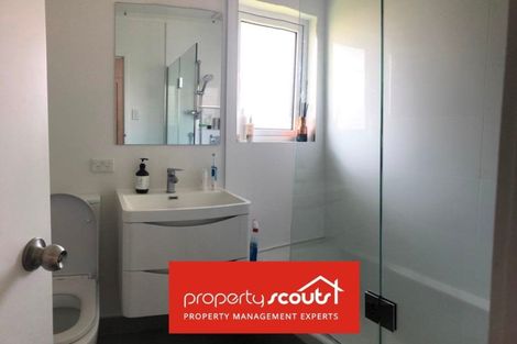 Photo of property in 1/70 Flanshaw Road, Te Atatu South, Auckland, 0610