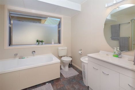 Photo of property in 114 Hakanoa Street, Huntly, 3700